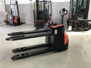 ELEVATORE A TIMONE ELETTRICO USATO BT SWE 080