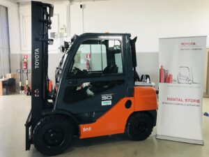 Carrello elevatore diesel idrostatico TOYOTA Tonero 30 quintali