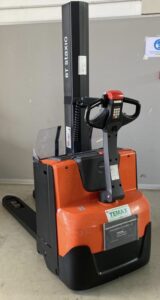 Elevatore a timone TOYOTA BT SWE 080L - 8 quintali - Sollevamento con montante monocolonna 1.580mm