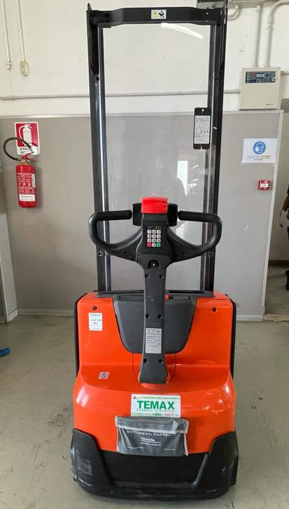 ELEVATORE A TIMONE BT SWE 120 -12 QUINTALI