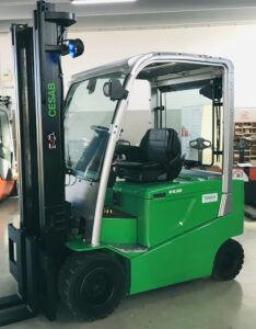 CESAB B630 - Carrello elevatore elettrico USATO 30 quintali - semicabinato