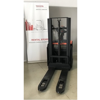 STOCCATORE A TIMONE CON PEDANA BT SWE 200D
