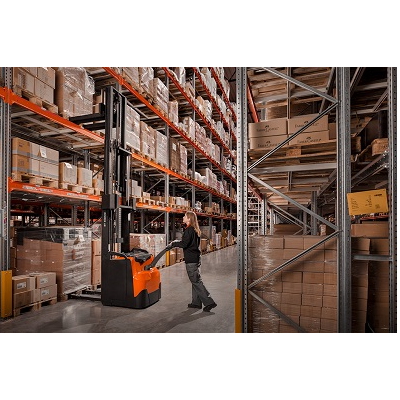 ELEVATORE A TIMONE TOYOTA BT SWE 145