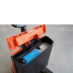 Batteria agli ioni di litio TOYOTA. Installata su transpallet TOYOTA modello BT LWI 160 - 16 quintali