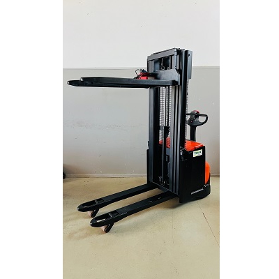 ELEVATORE A TIMONE BT SWE 120 -12 QUINTALI – 4.150